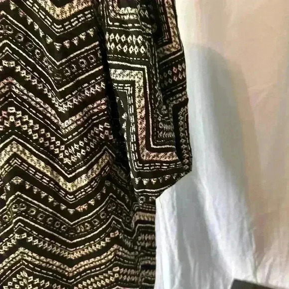 French Laundry 100% Rayon Black&white Short Tasseled Open Front Kimono. Sz M. - Picture 4 of 6